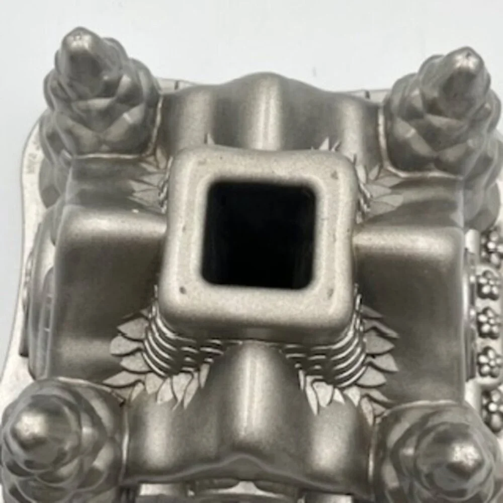 Nordic ware Castle Bundt Pan Cast Aluminum‎ Non Stick 10 Cup Made USA